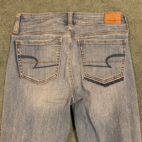 Ripped American Eagle Jeans - Picture 6 of 6